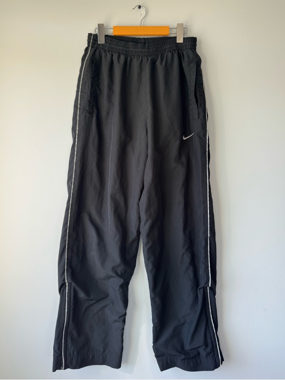 (S) Men’s Nike Black Dri-FIT Elastic Waist Athletic Pants